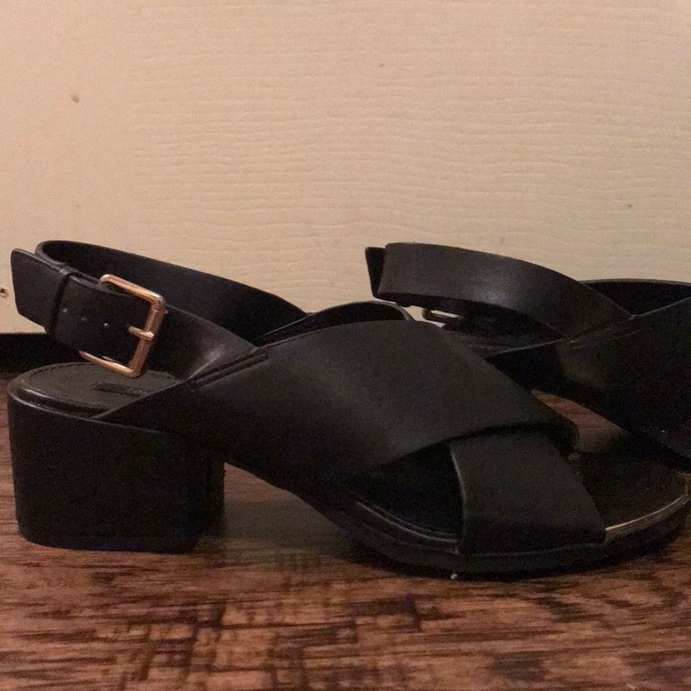 Heels - Picture 2 of 3